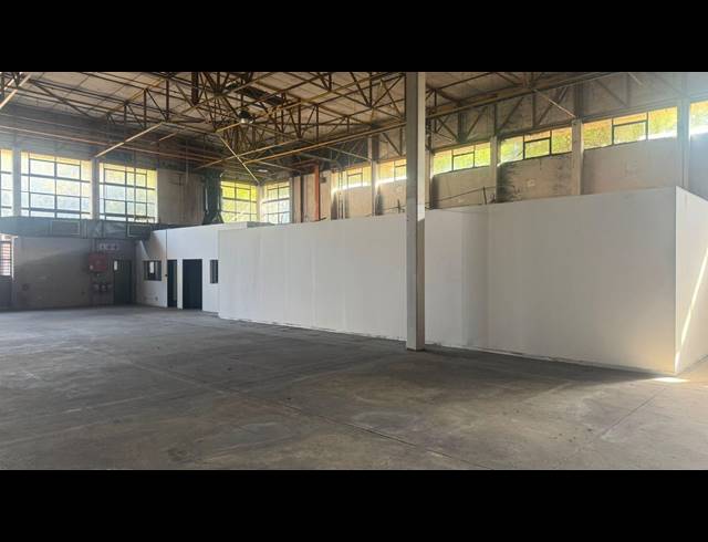 2,737M² WAREHOUSE TO LET IN HERMANSTAD